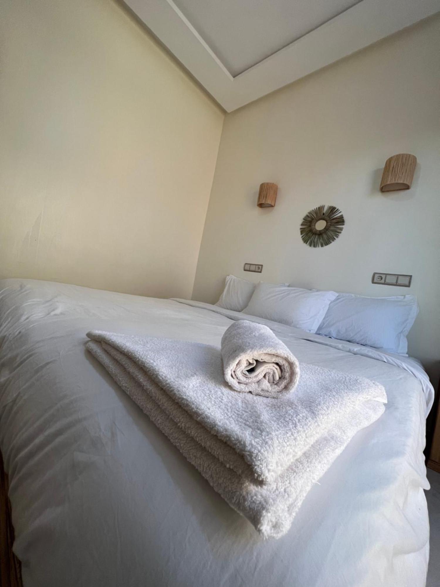 Golden Wave Appartement *